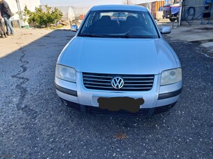 Volkswagen Passat '03