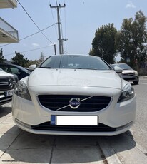 Volvo V40 '16