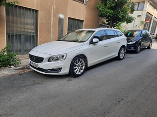 Volvo V60 '14 D4 Summum