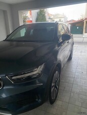 Volvo XC40 '21 T3 MOMENTUM