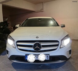 Mercedes-Benz GLA 180 '15 CDI