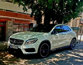 Mercedes-Benz GLA 200 '16 AMG pack / panorama /automatic