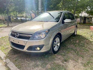 Opel Astra '07 COSMOS 1,8