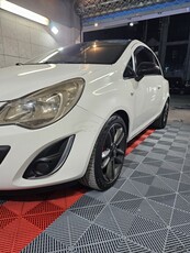 Opel Corsa '11 color edition