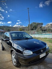 Opel Corsa '98 b