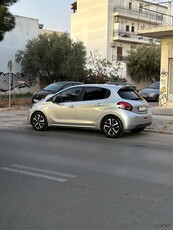 Peugeot 208 '12