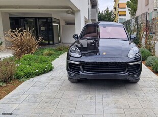 Porsche Cayenne '15 S E-HYBRID