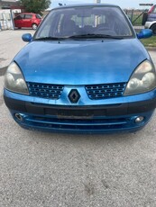 Renault Clio '04 Renault Clio ΜΟΝΟ ΓΙΑ ΑΝΤΑΛΛΑΚΤΙΚΑ