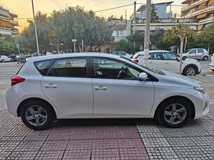 Toyota Auris '14 Dual VVT-i