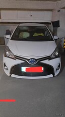 Toyota Yaris '16 HYBRID AUTOMATIC