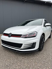 Volkswagen Golf '15 1.6 TDI