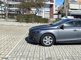 Volvo V40 Cross Country '15