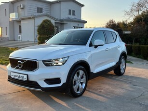 Volvo XC40 '21 T3 MOMENTUM