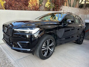 Volvo XC 60 '21 R-Design Plug-in 