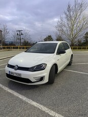 Volkswagen Golf '16 GTE