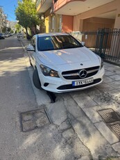 Mercedes-Benz CLA 180 '19