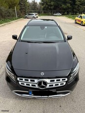 Mercedes-Benz GLA 180 '18