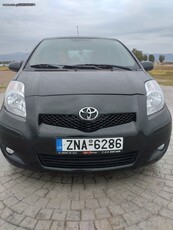 Toyota Yaris '09 Αυτόματο euro 4 F1το τιμόνι