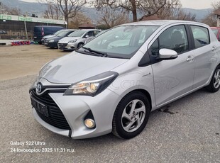 Toyota Yaris '16 HYBRID AUTOMATIC **** AS-AUTOTRIP ****