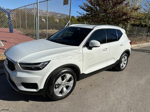 Volvo XC40 '21 T3 MOMENTUM GEARTRONIC