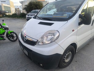 Opel Vivaro '08 kainoyrio, moto