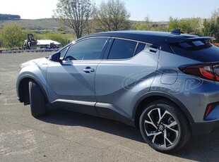 Toyota C-HR '21 CLUB Bi-tONE 2.0 HDF