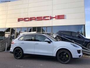 Porsche Cayenne '15 SE Hybrid