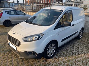 Ford Transit Courier '19