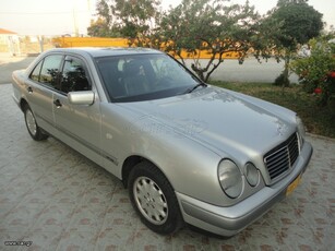 Mercedes-Benz E 250 '96 210