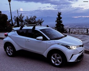 Toyota C-HR '17 1.8 HYBRID CLUB