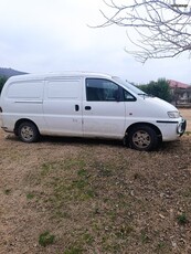 Hyundai H-1 '01