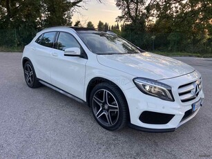 Mercedes-Benz GLA 200 '14 GLA 200