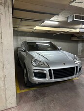 Porsche Cayenne '06 TURBO