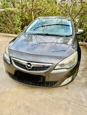 Opel Astra '11