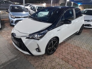 Toyota Yaris '18 HYBRID BI-TONE